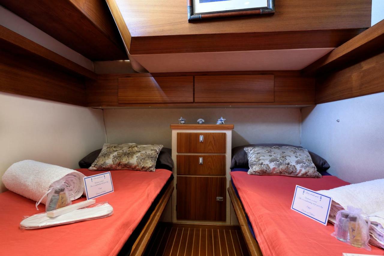 Blue II Yacht Hotel Àrbatax Zewnętrze zdjęcie