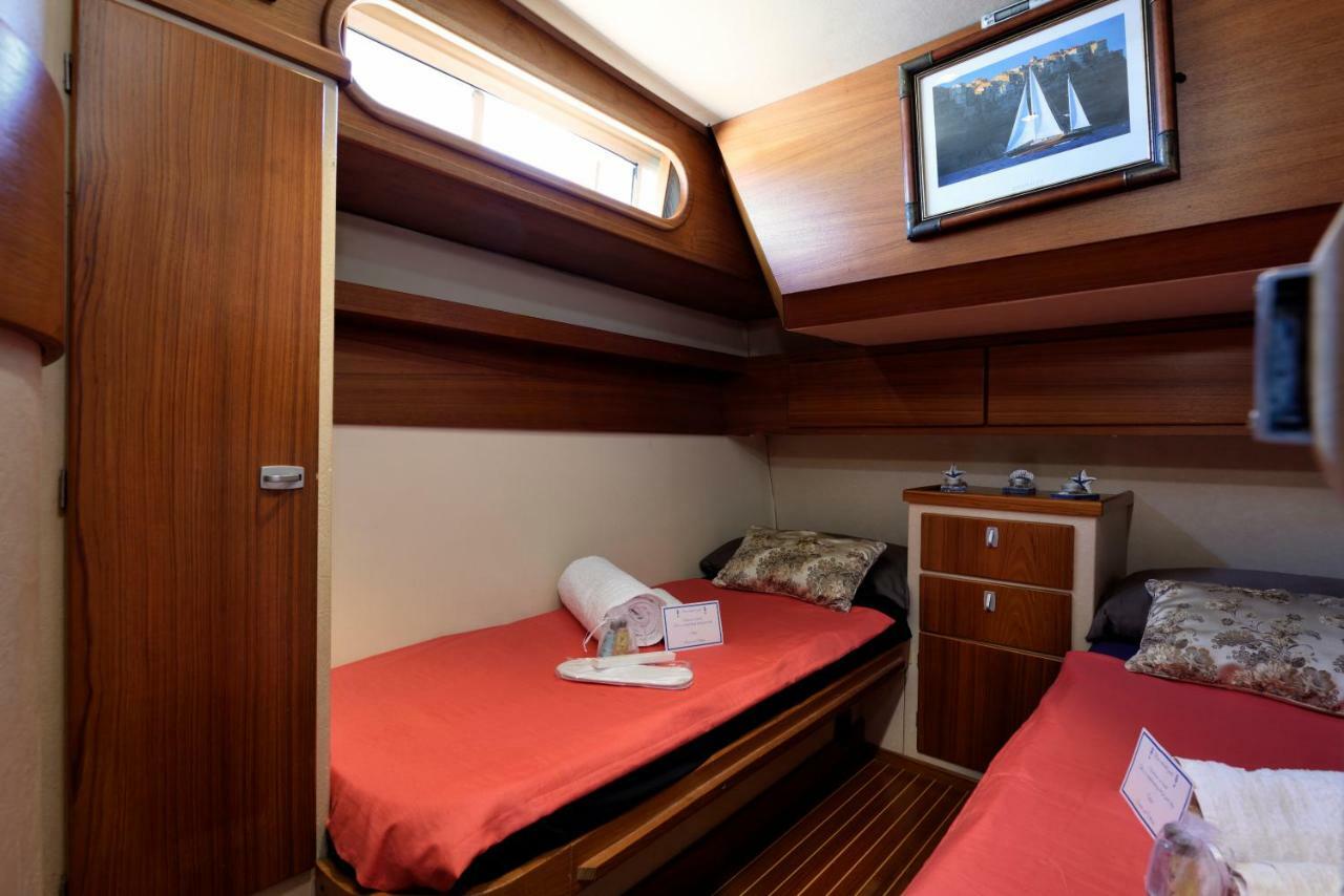Blue II Yacht Hotel Àrbatax Zewnętrze zdjęcie